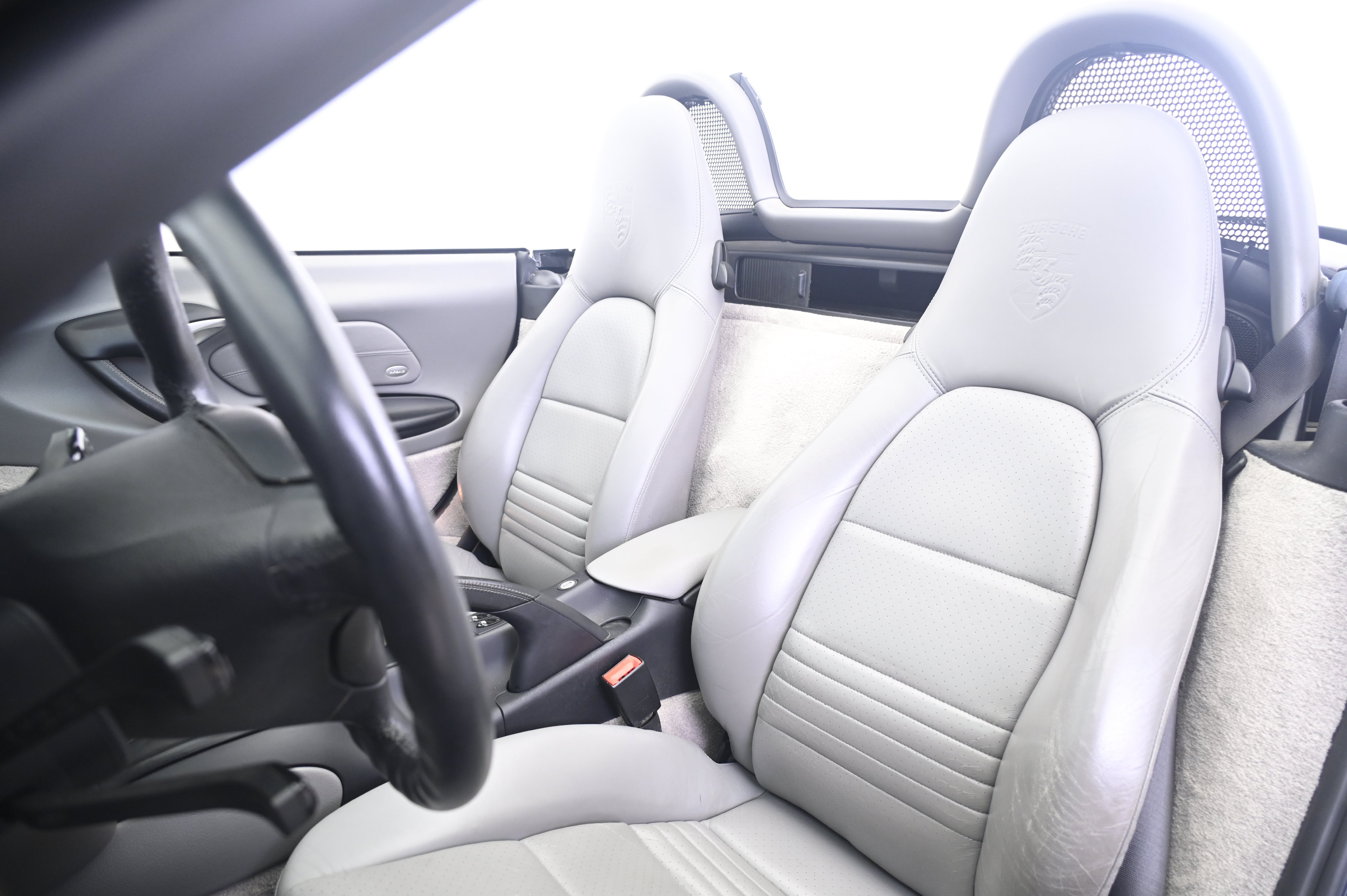 Used 2001 Porsche Boxster RWD image 29