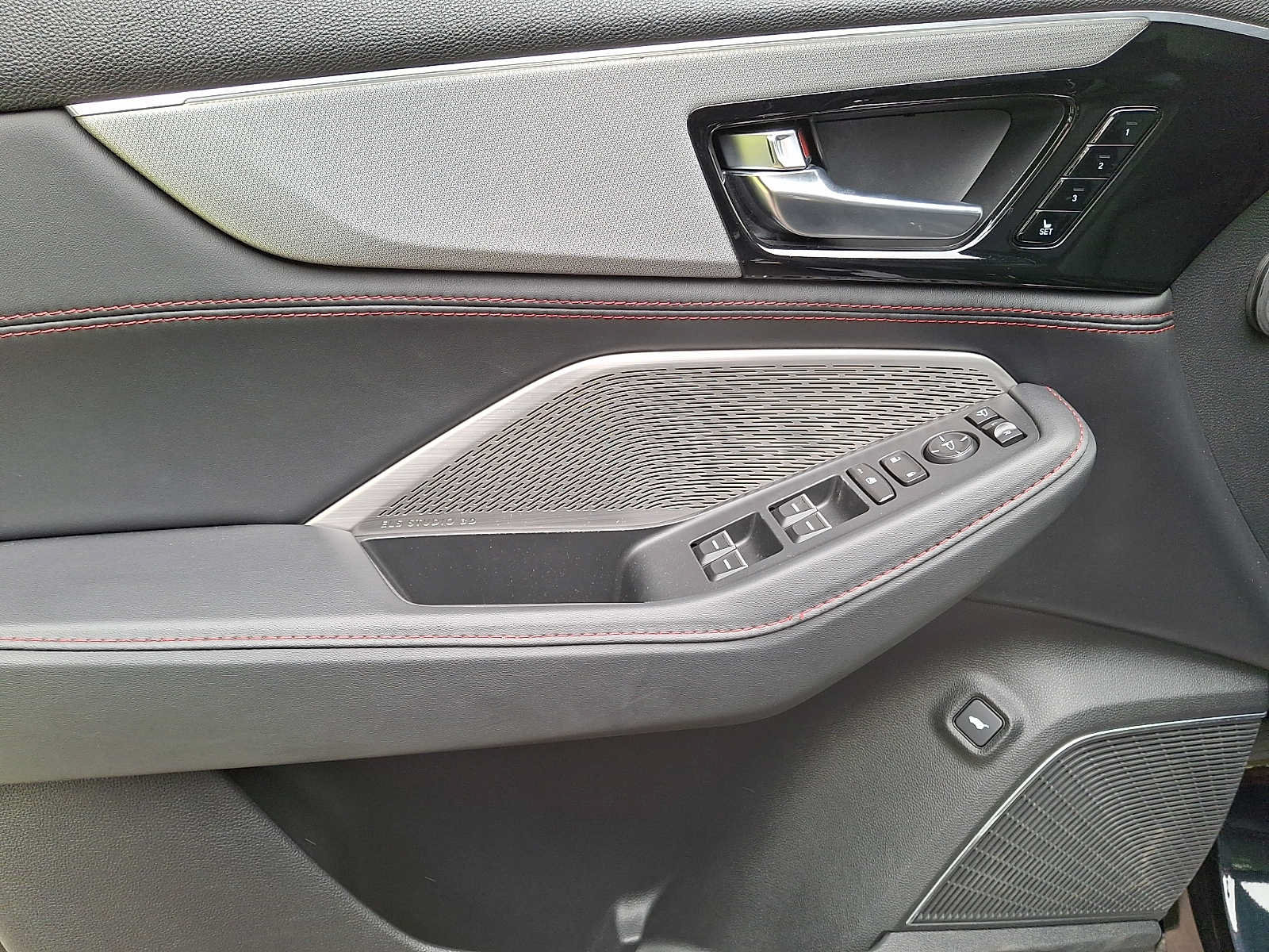 Used 2023 Acura MDX A-Spec AWD/4WD image 10