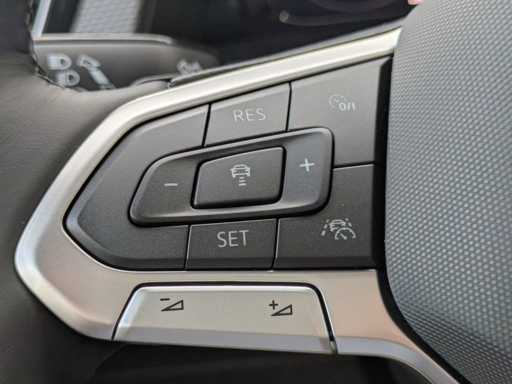 New 2026 Volkswagen Atlas Cross Sport SEL R-Line image 26