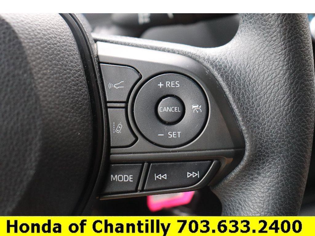 Used 2020 Toyota Corolla LE image 16