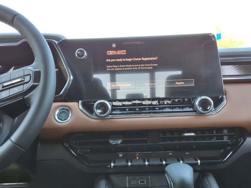 New 2026 GMC Canyon AT4 w/ AT4 Premium Package image 18