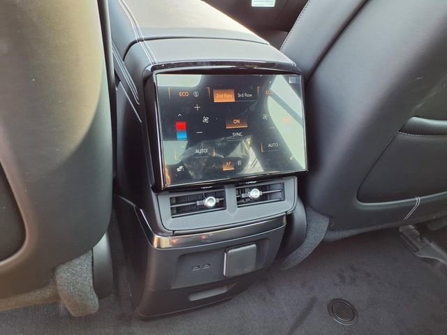 New 2026 Cadillac Vistiq Sport image 15