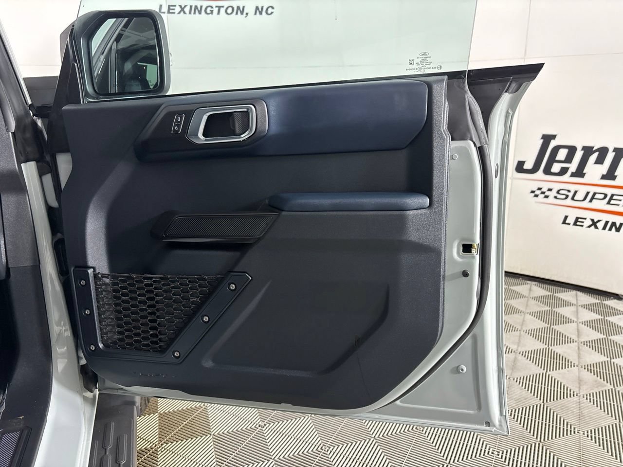 Used 2024 Ford Bronco Outer Banks AWD/4WD image 29