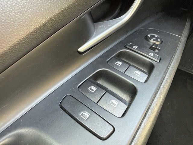 Used 2023 Hyundai Elantra Limited FWD image 30