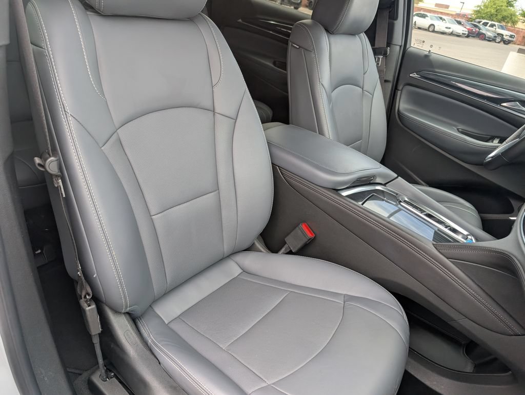 Used 2024 Buick Enclave Premium AWD/4WD image 12