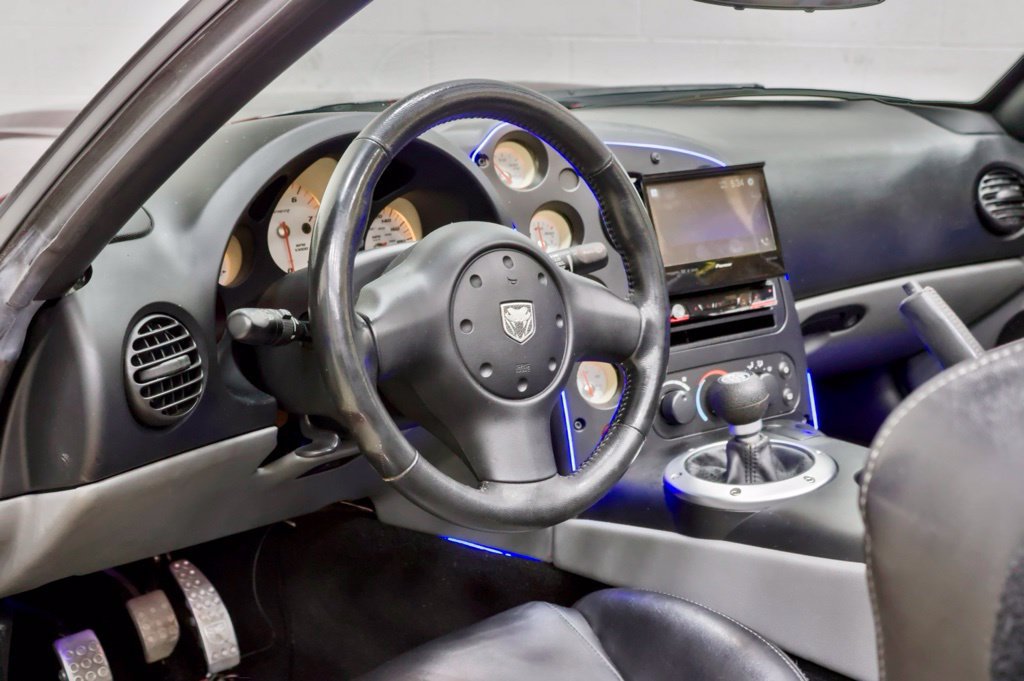 Used 2008 Dodge Viper SRT-10 RWD image 25