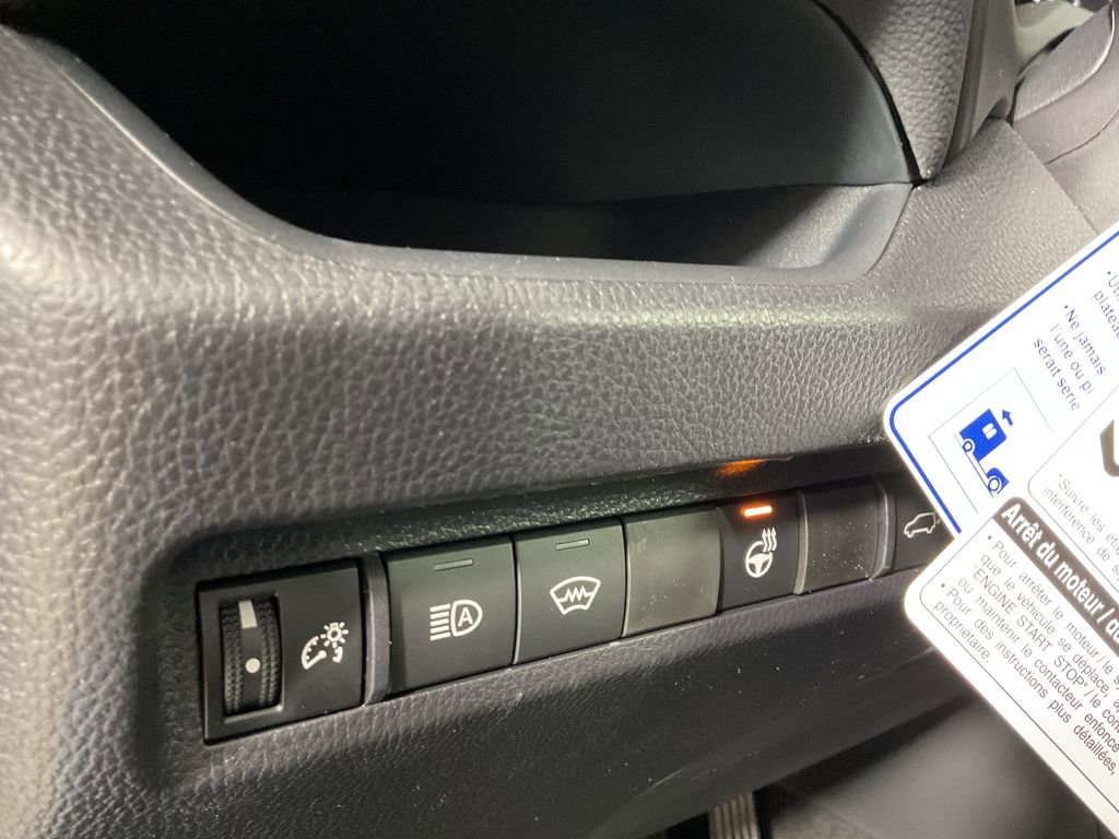 New 2025 Toyota RAV4 XLE image 15