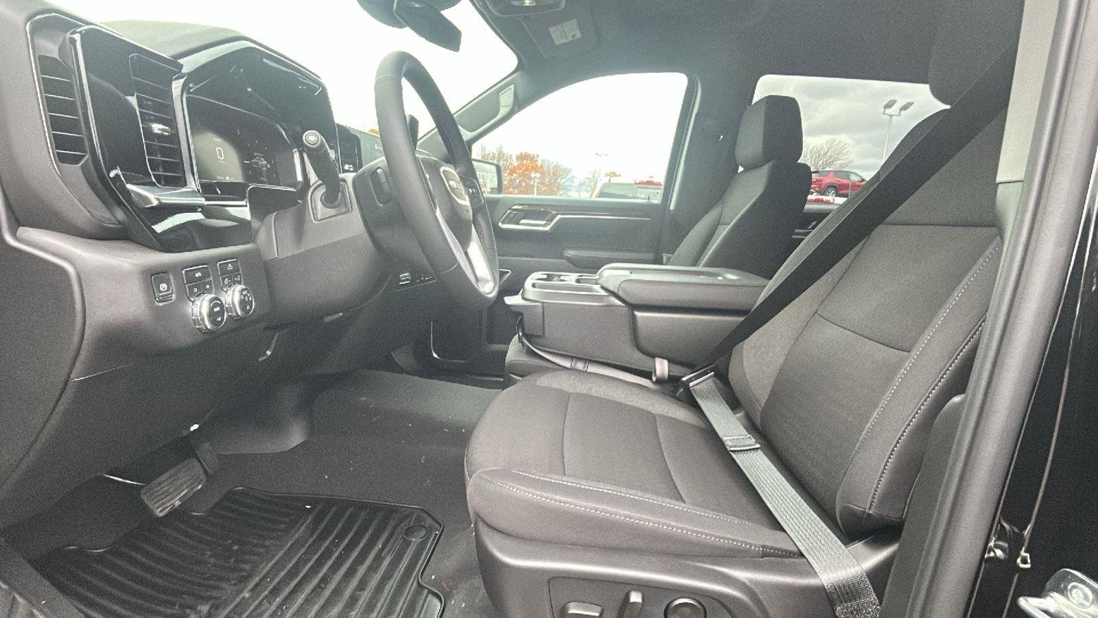 New 2026 GMC Sierra 1500 Elevation image 29