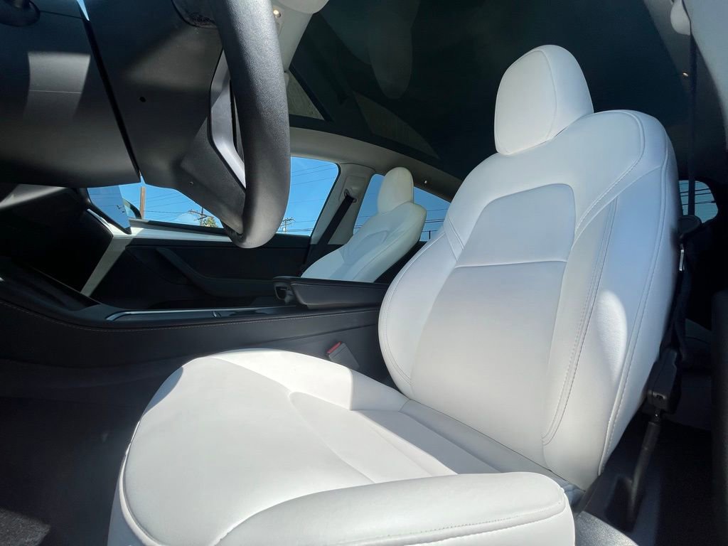 Used 2024 Tesla Model Y 2WD image 14