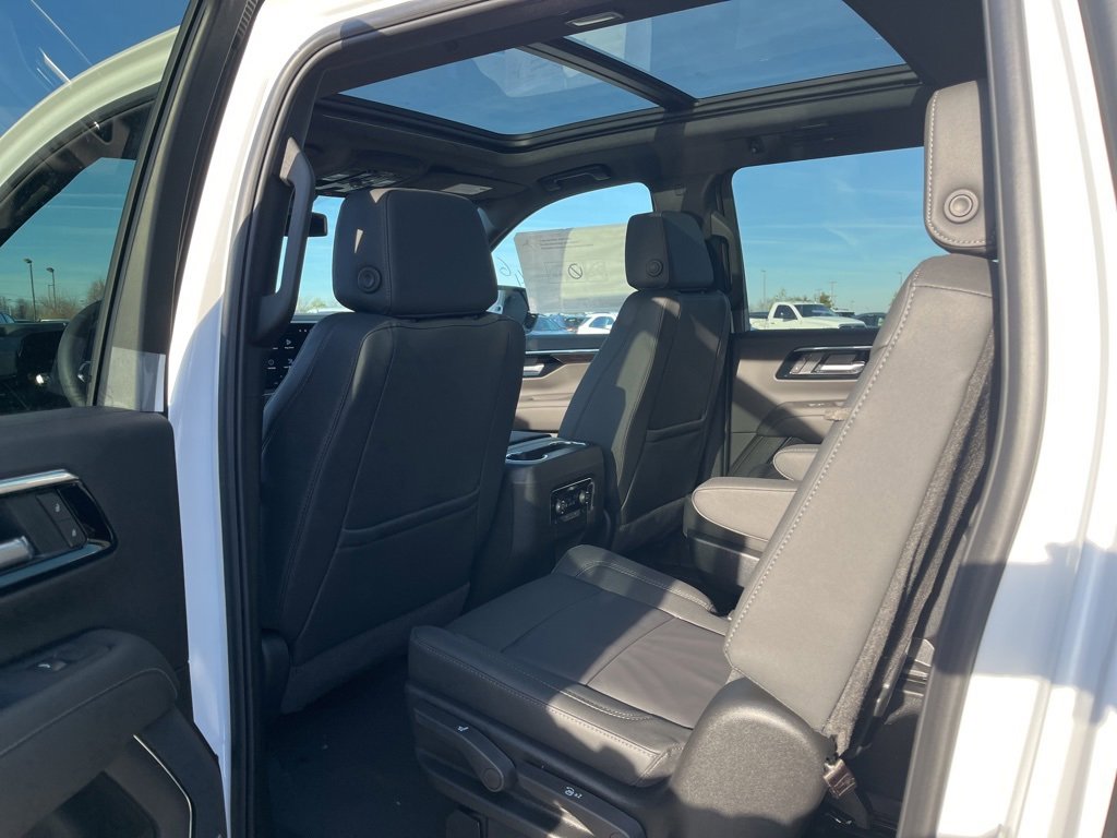 New 2026 Chevrolet Suburban Z71 w/ Comfort Package image 10