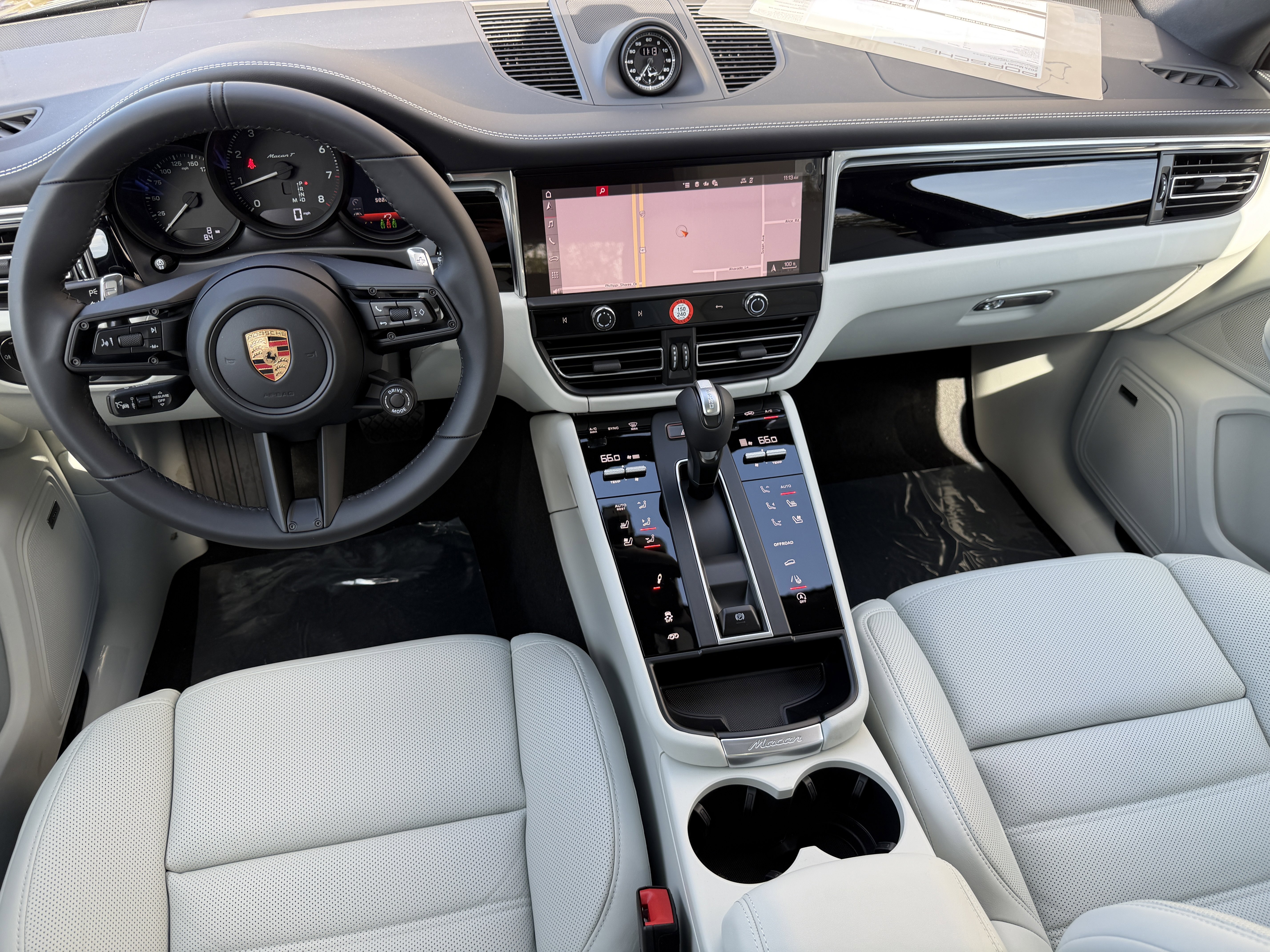 New 2026 Porsche Macan Turbo image 17