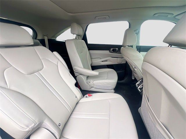 New 2025 Kia Sorento EX w/ Panoramic Sunroof Package image 29