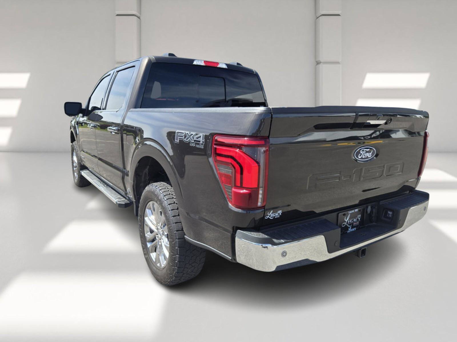 Used 2024 Ford F150 Lariat w/ FX4 Off-Road Package AWD/4WD image 5