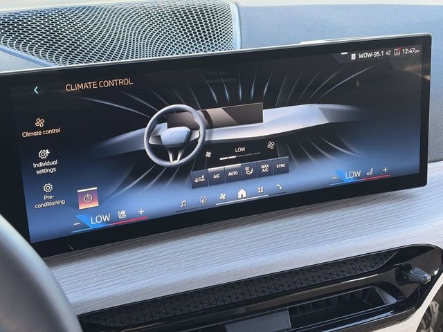 Certified 2025 BMW 330i Sedan w/ Convenience Package image 32