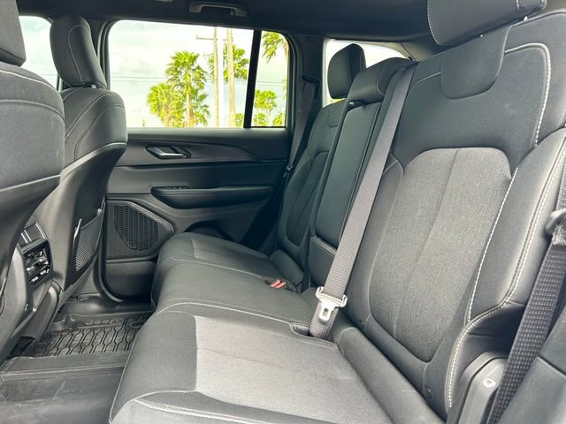 Used 2025 Jeep Grand Cherokee Laredo w/ MOPAR Finishing Package RWD image 15
