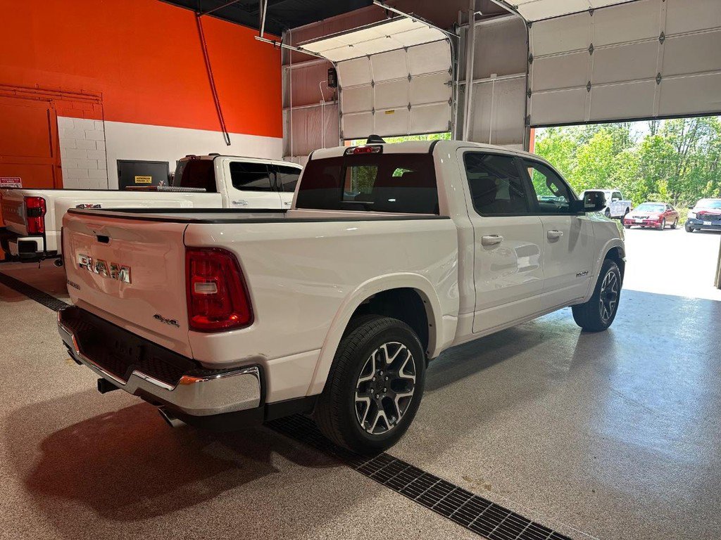 Used 2026 RAM 1500 Laramie AWD/4WD image 3