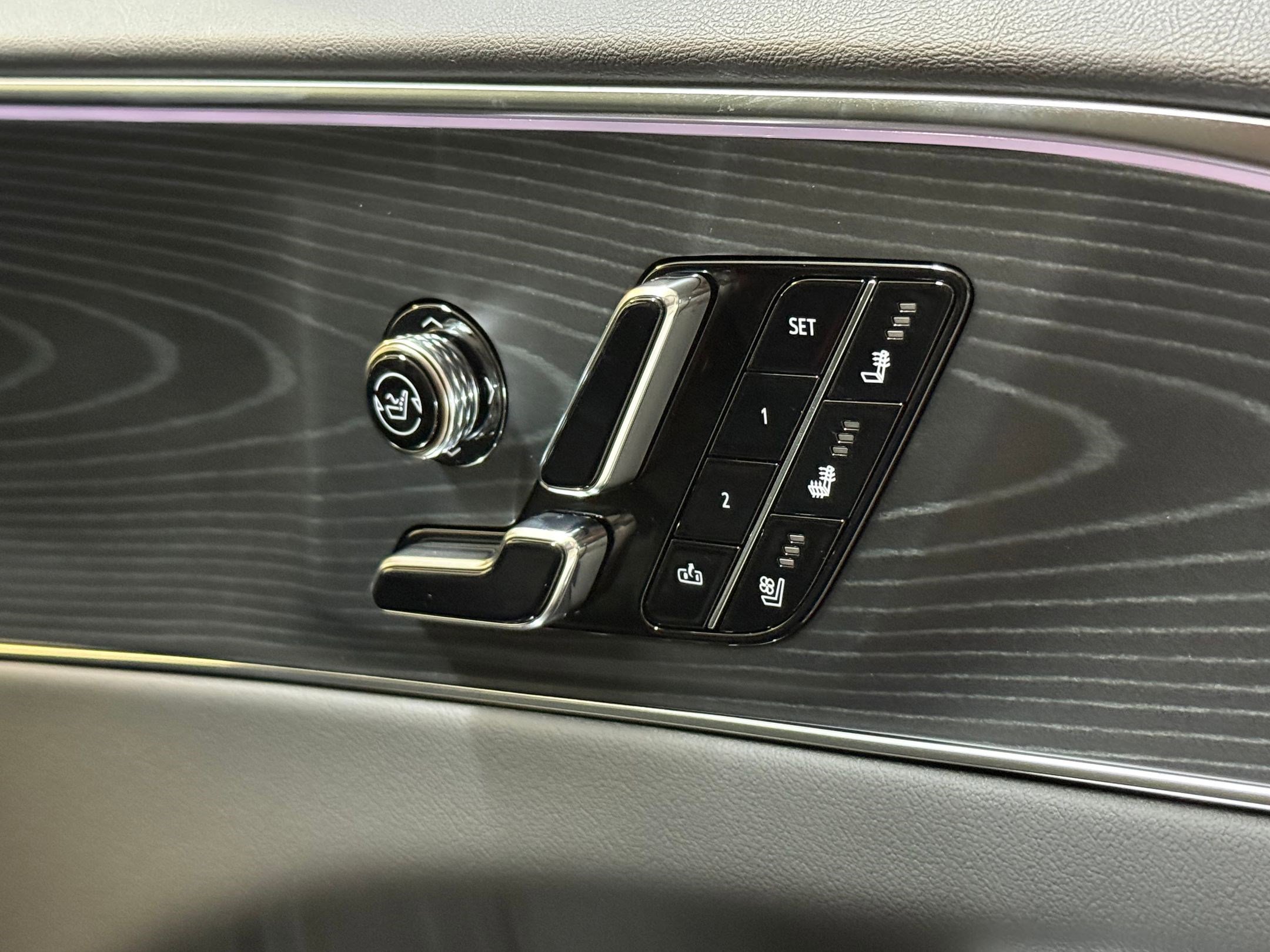 New 2025 Cadillac Lyriq Sport image 53