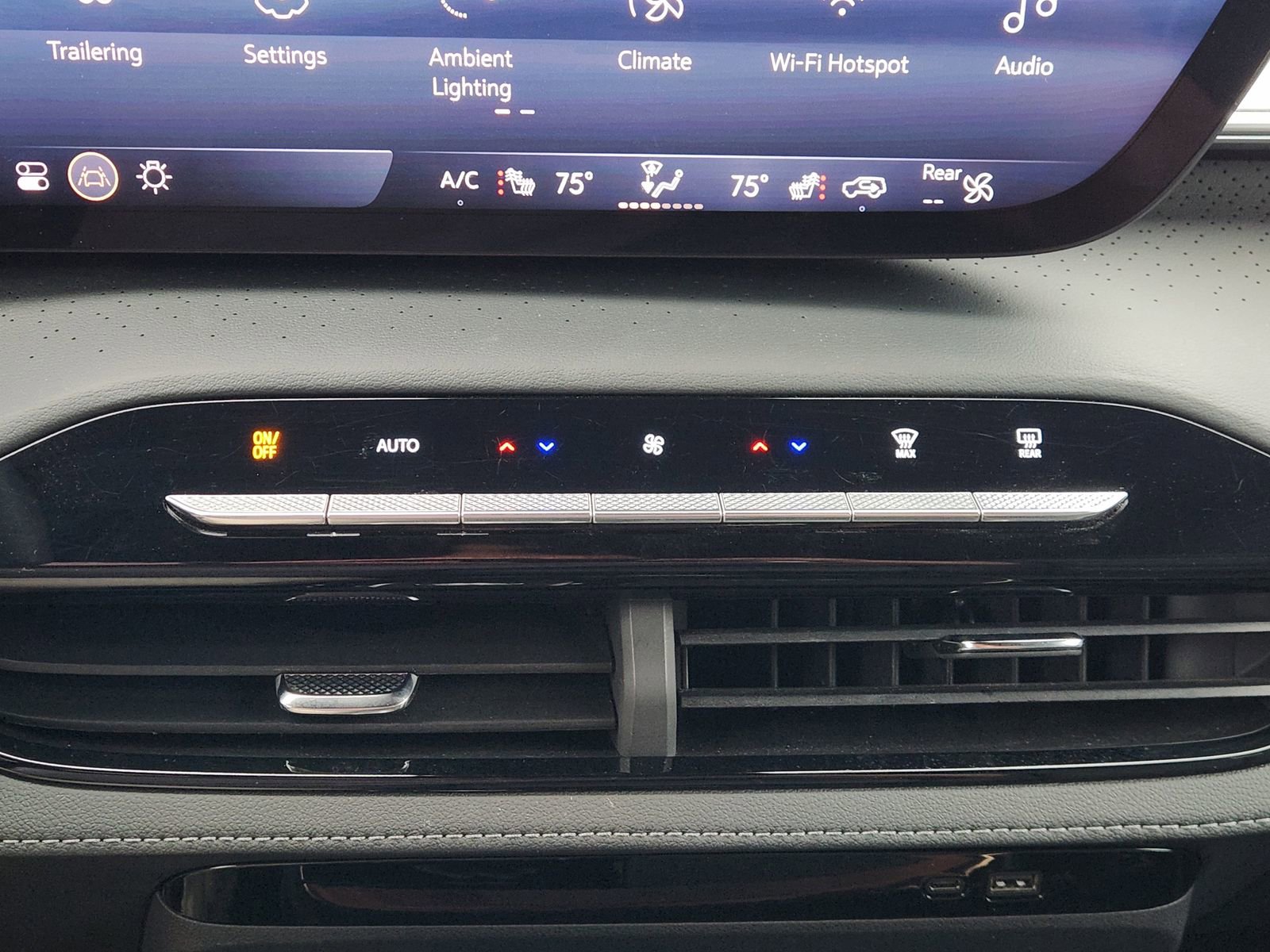 Used 2025 Buick Enclave Avenir w/ Trailering Package, 5000 lbs. image 22