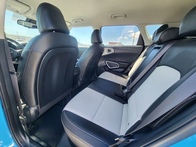 Used 2023 Kia Soul GT-Line FWD image 12