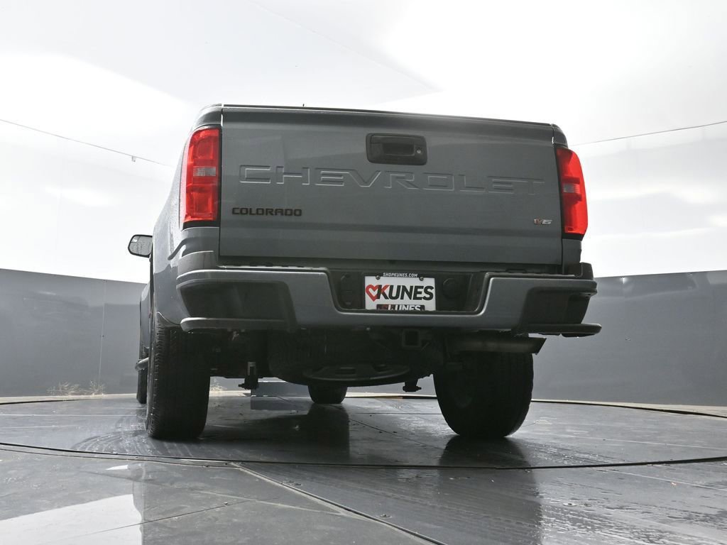Used 2022 Chevrolet Colorado LT w/ Redline Special Edition image 31