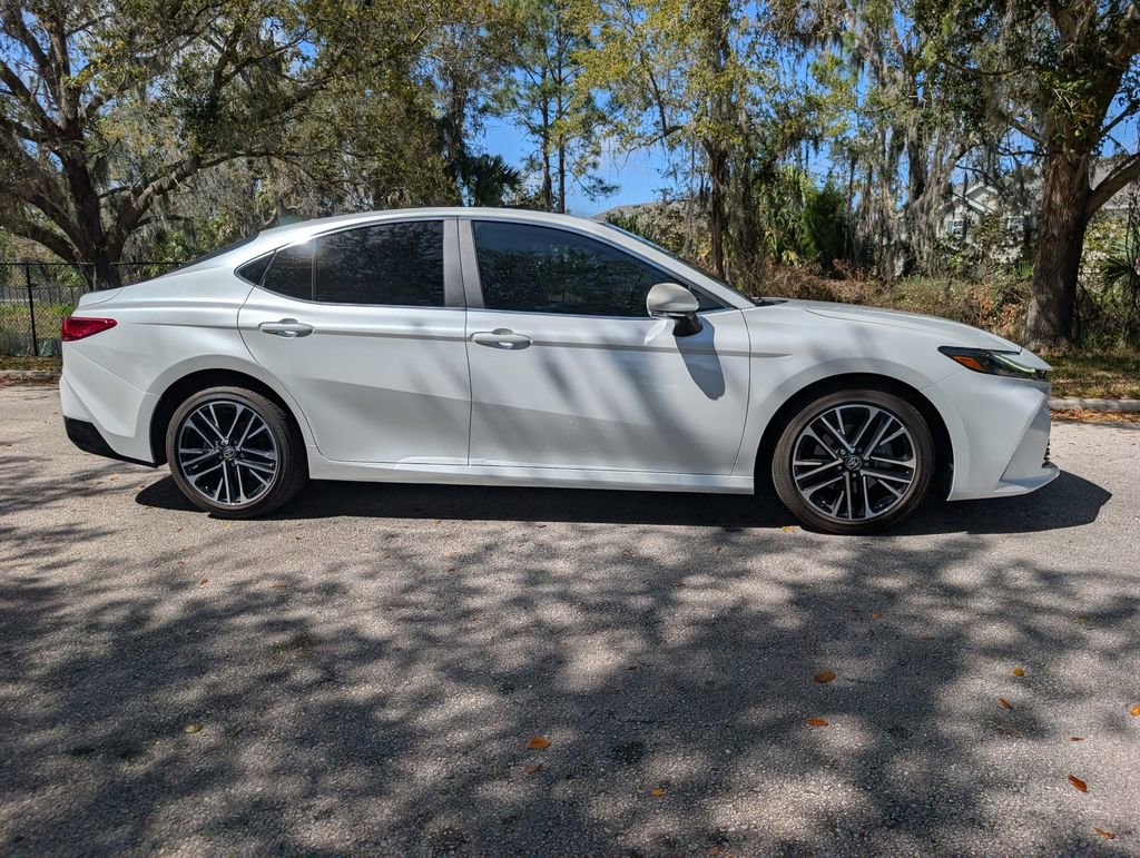Used 2025 Toyota Camry XLE image 10