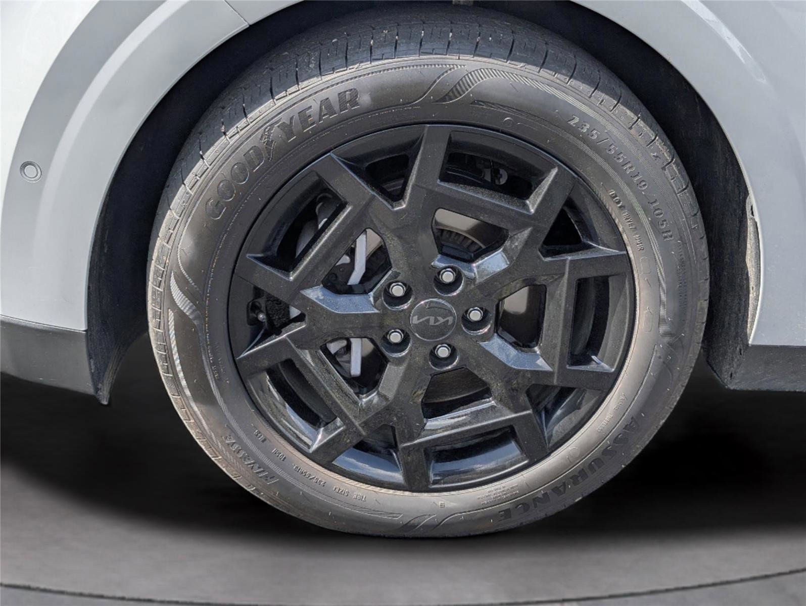 Used 2026 Kia Carnival SX w/ SX Dark Edition Package image 37