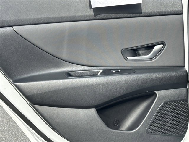 Certified 2025 Hyundai Elantra SEL image 21