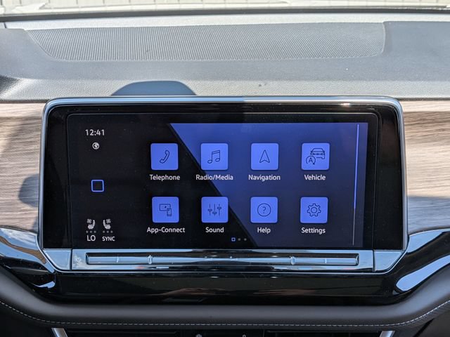 Used 2024 Volkswagen Atlas SEL AWD/4WD image 31