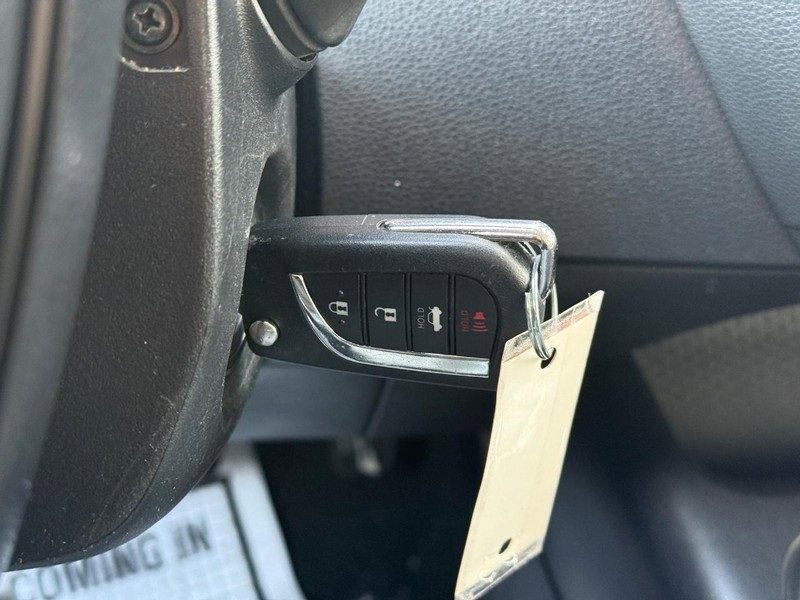 Used 2024 Toyota Corolla LE image 30