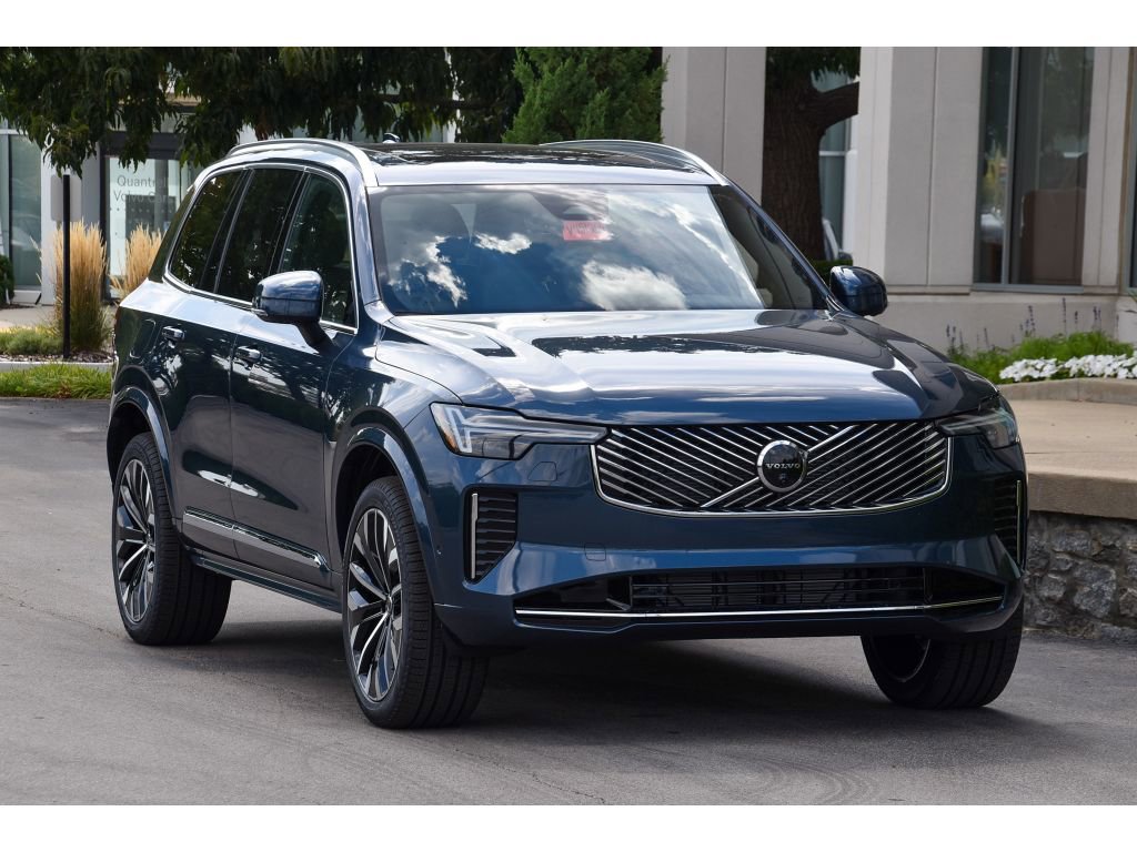 New 2026 Volvo XC90 B6 Plus w/ Protection Package Premier image 2