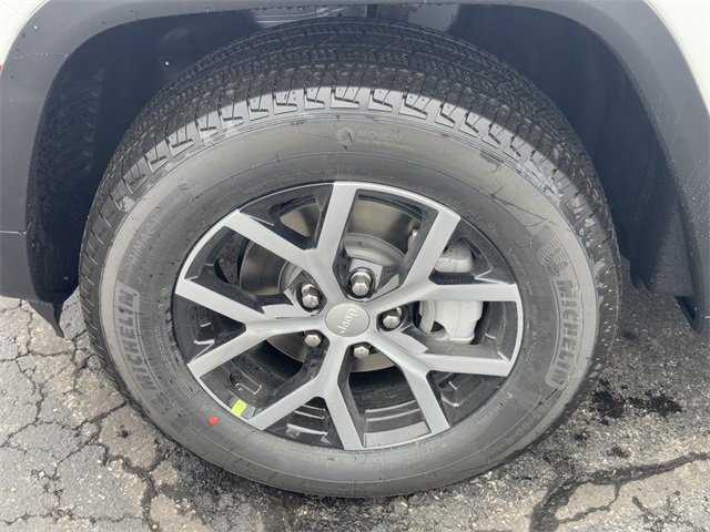 New 2025 Jeep Grand Cherokee Limited image 10