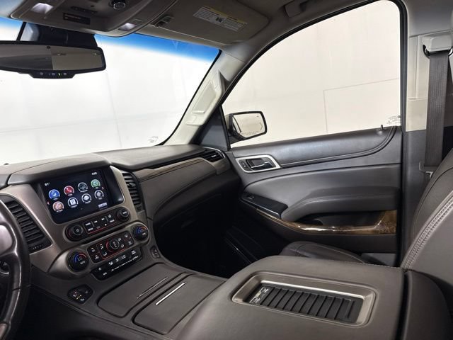 Used 2016 GMC Yukon XL Denali w/ Open Road Package AWD/4WD image 32