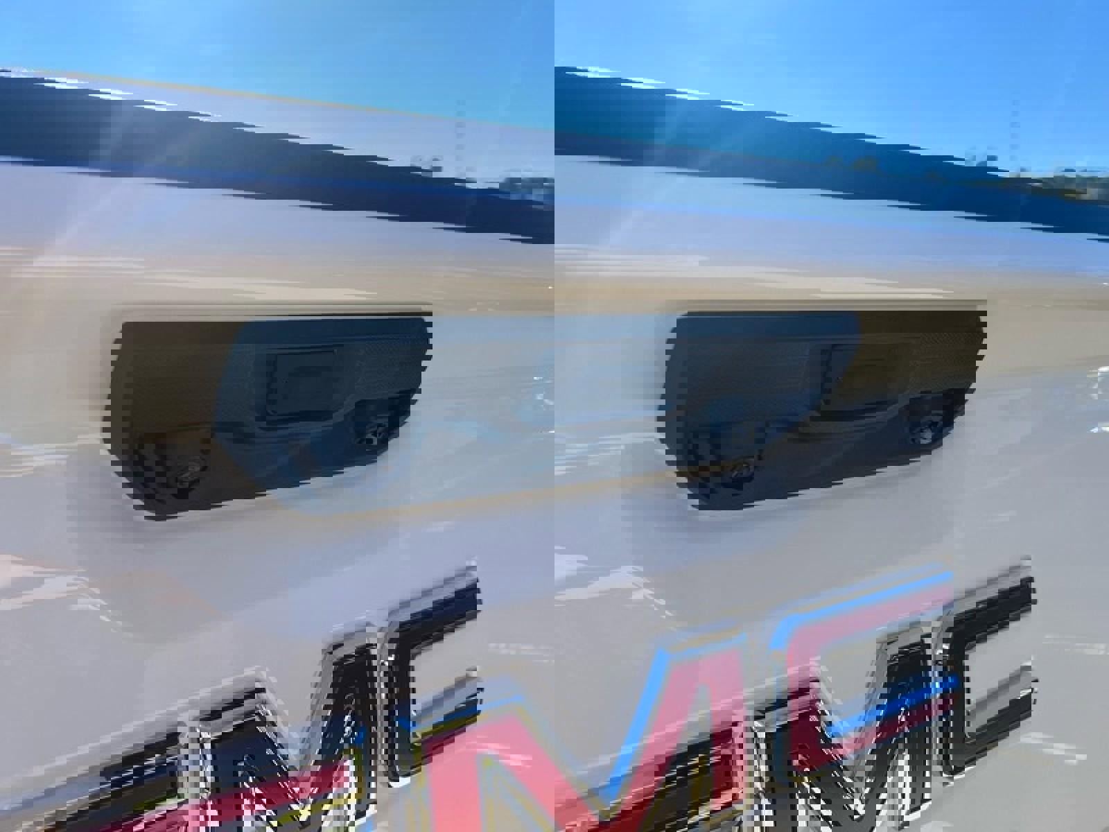 New 2026 GMC Sierra 1500 Elevation image 7