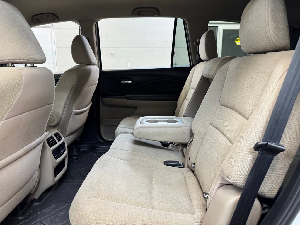 Used 2021 Honda Pilot EX image 19