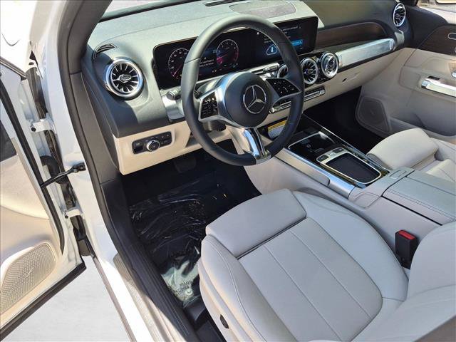 New 2026 Mercedes-Benz GLB 250 image 3
