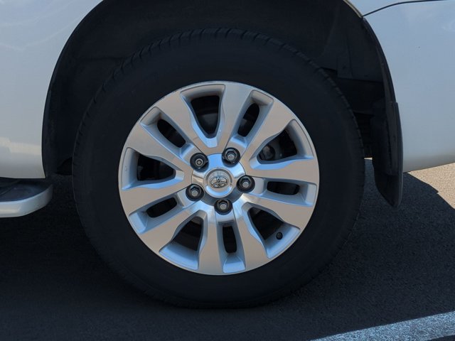 Used 2008 Toyota Sequoia Platinum RWD image 27