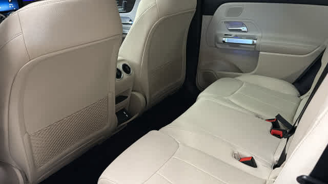 New 2026 Mercedes-Benz GLB 250 4MATIC image 32