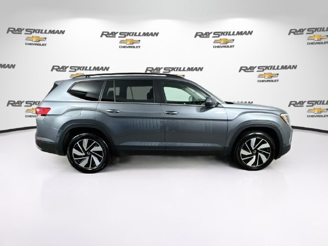 Used 2025 Volkswagen Atlas SE AWD/4WD image 8