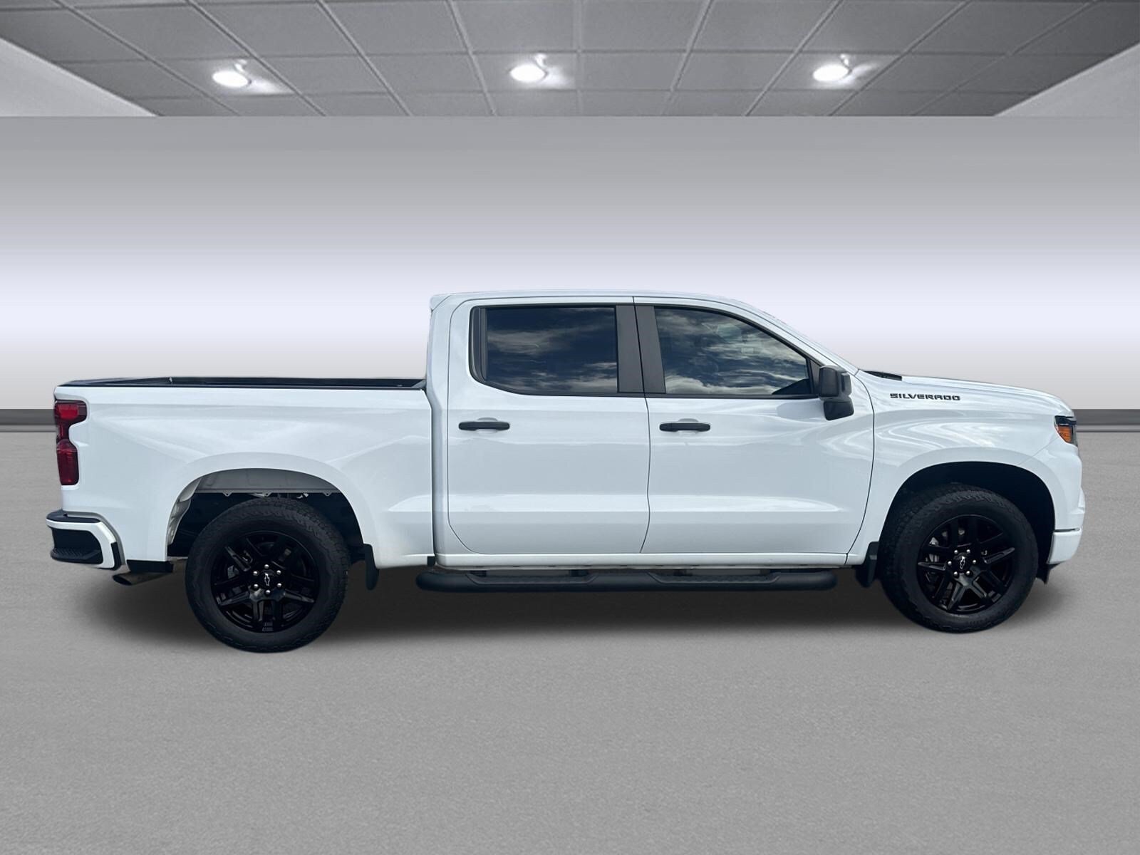 Used 2024 Chevrolet Silverado 1500 Custom w/ Turbomax Blackout Package RWD image 2