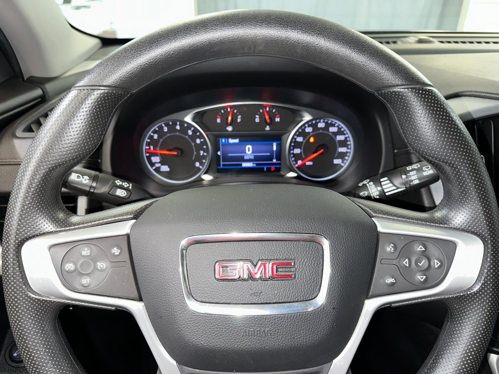 Used 2023 GMC Terrain SLE w/ Driver Convenience Package FWD image 10
