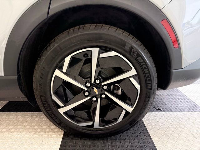 New 2026 Chevrolet Equinox EV LT AWD/4WD image 11