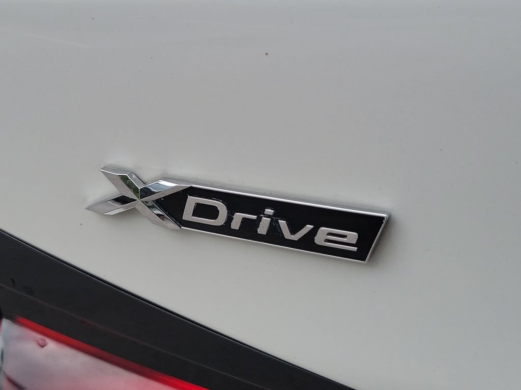 Used 2023 BMW 530e xDrive w/ Premium Package AWD/4WD image 6