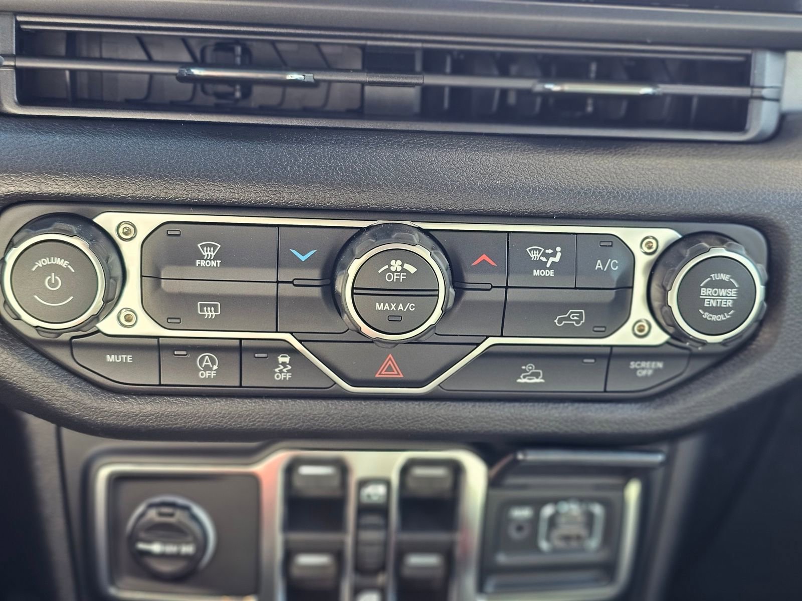 New 2026 Jeep Wrangler Unlimited Sport image 14