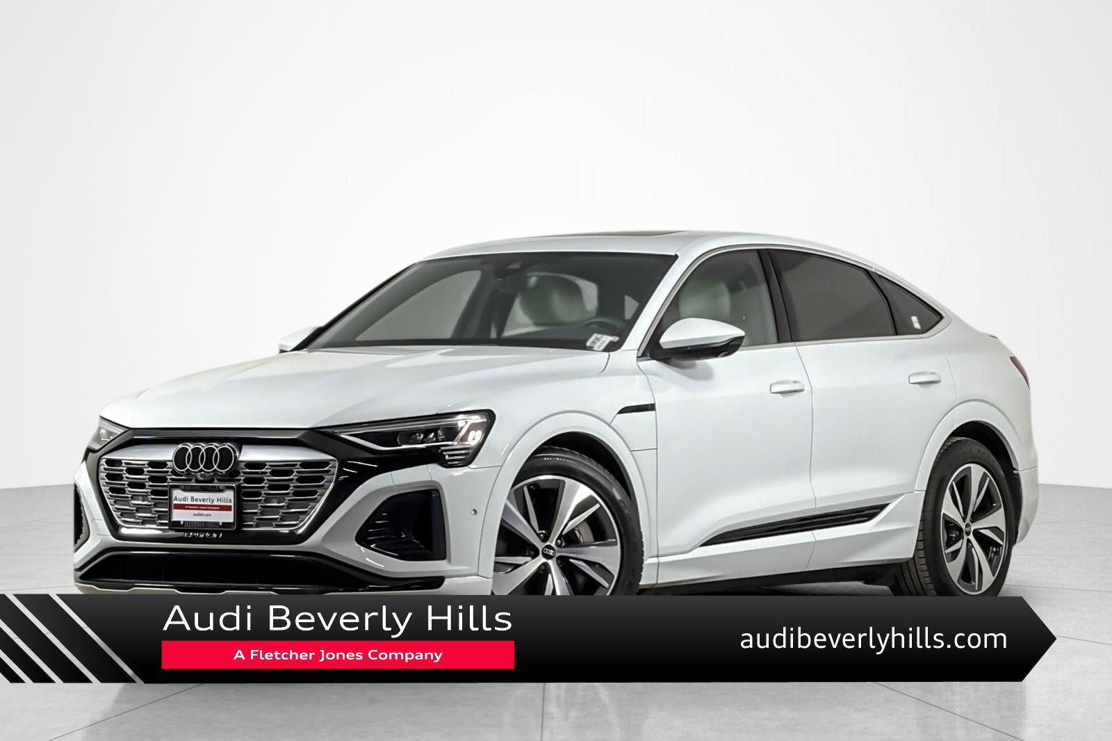 Used 2024 Audi Q8 e-tron Premium Plus AWD/4WD image 1
