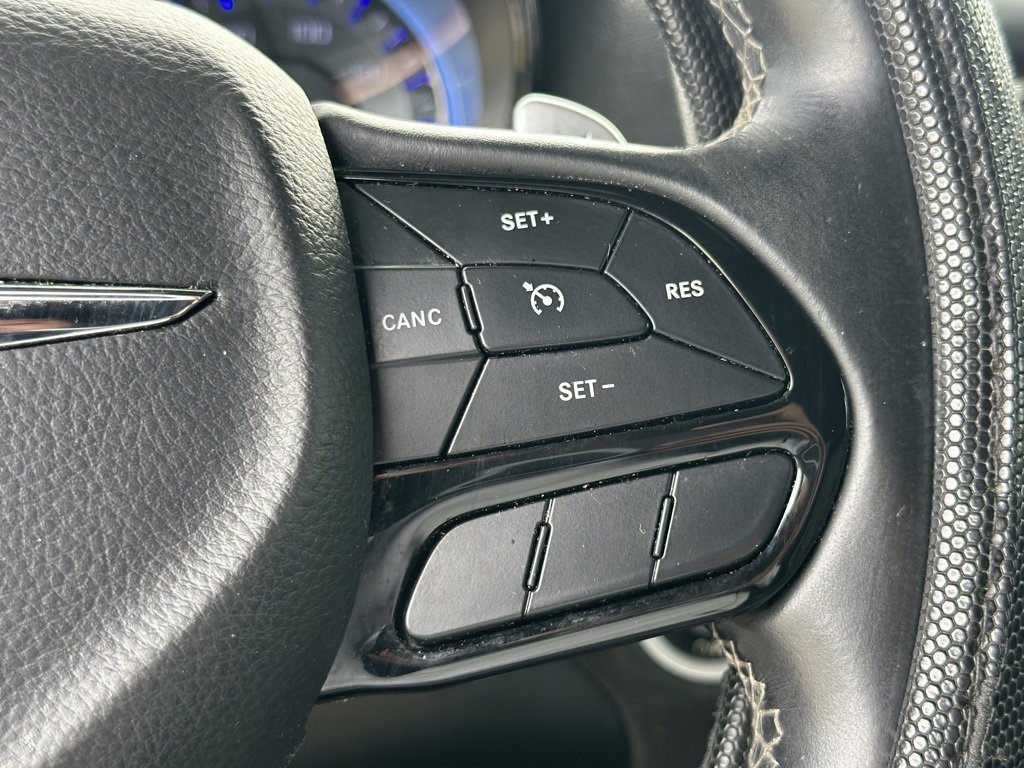 Used 2018 Chrysler 300 S image 27