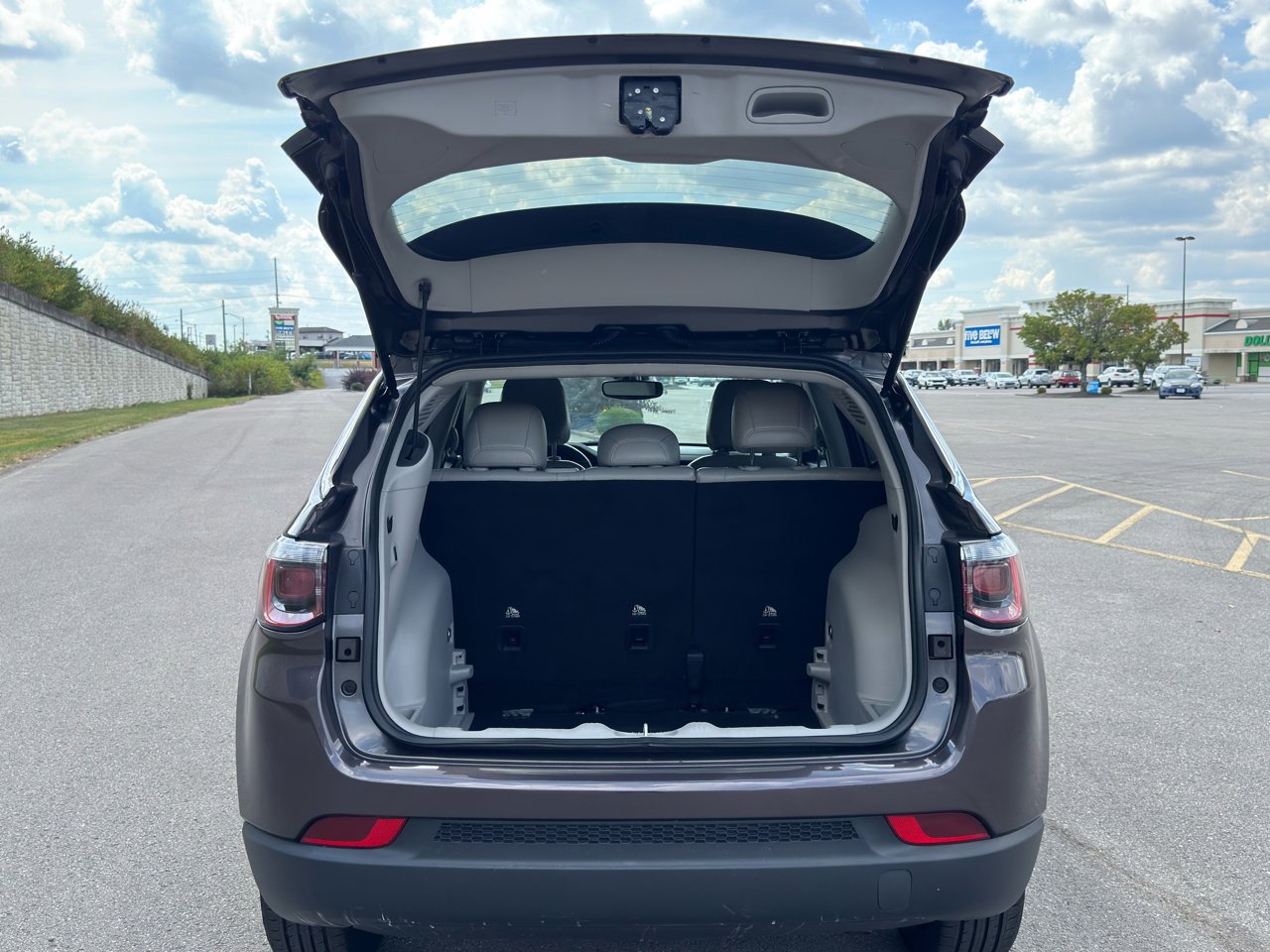 Used 2022 Jeep Compass Latitude w/ Convenience Group image 43