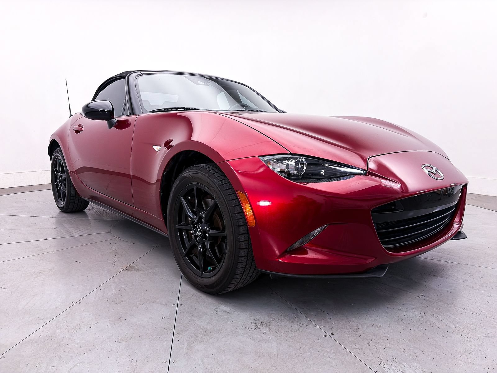 Used 2021 MAZDA MX-5 Miata Sport RWD image 10