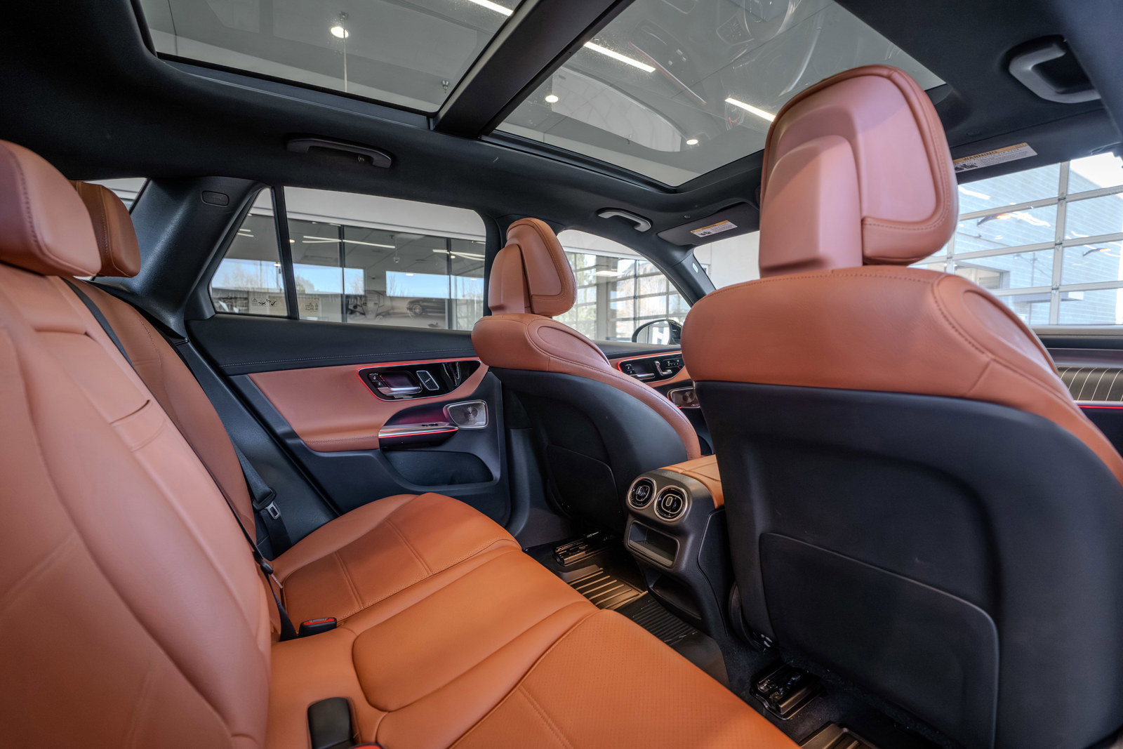 Used 2023 Mercedes-Benz GLC 300 image 27