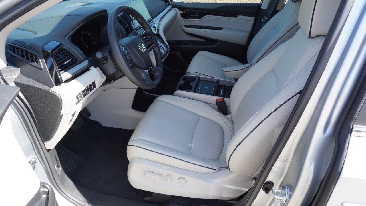 Used 2025 Honda Odyssey Touring image 13