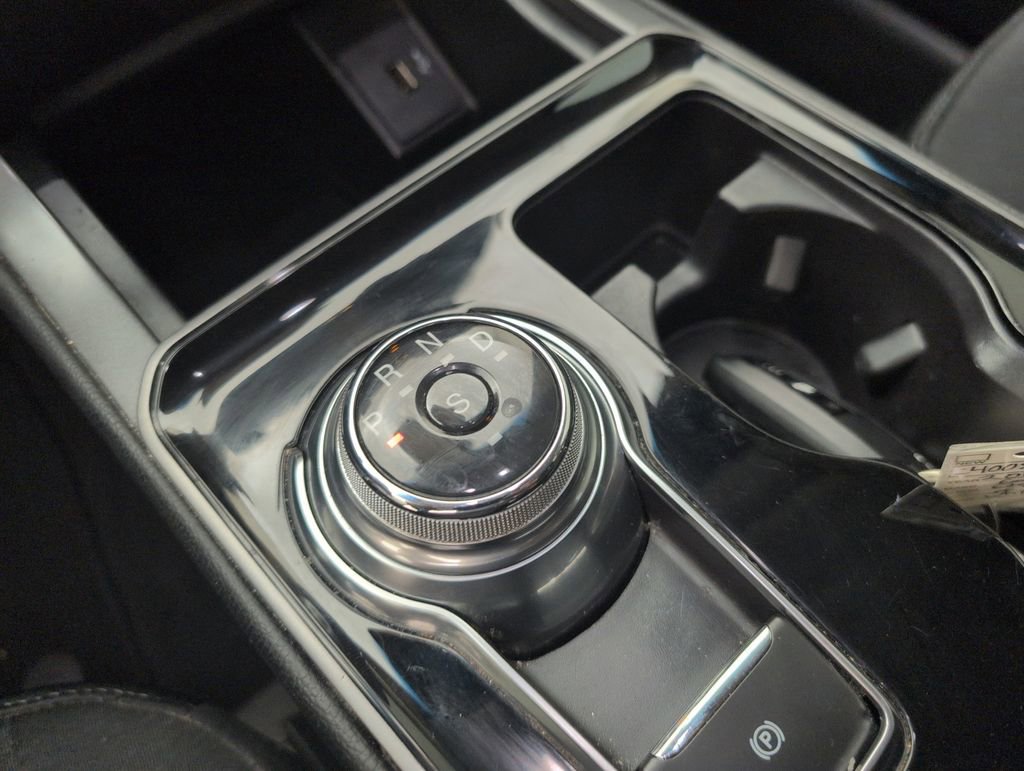 Certified 2019 Ford Edge SE w/ SE Fleet Driver's Package image 32